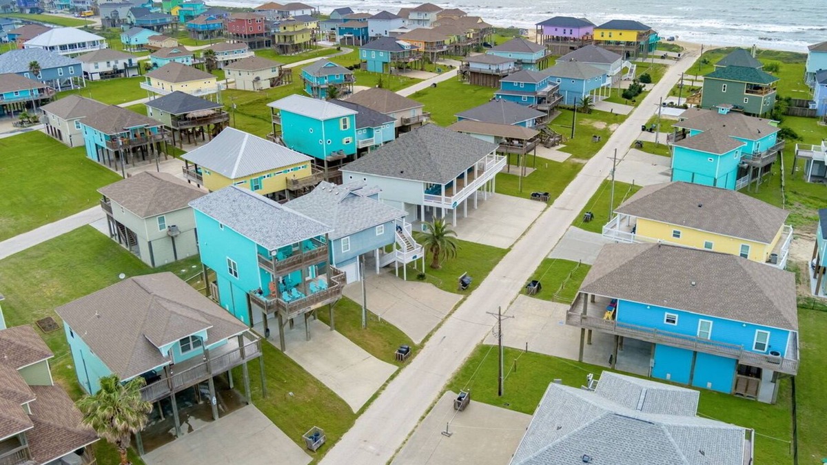 Port Bolivar House | Pelicans Landing - Super cute 2 bedroom with a great Gulf view!