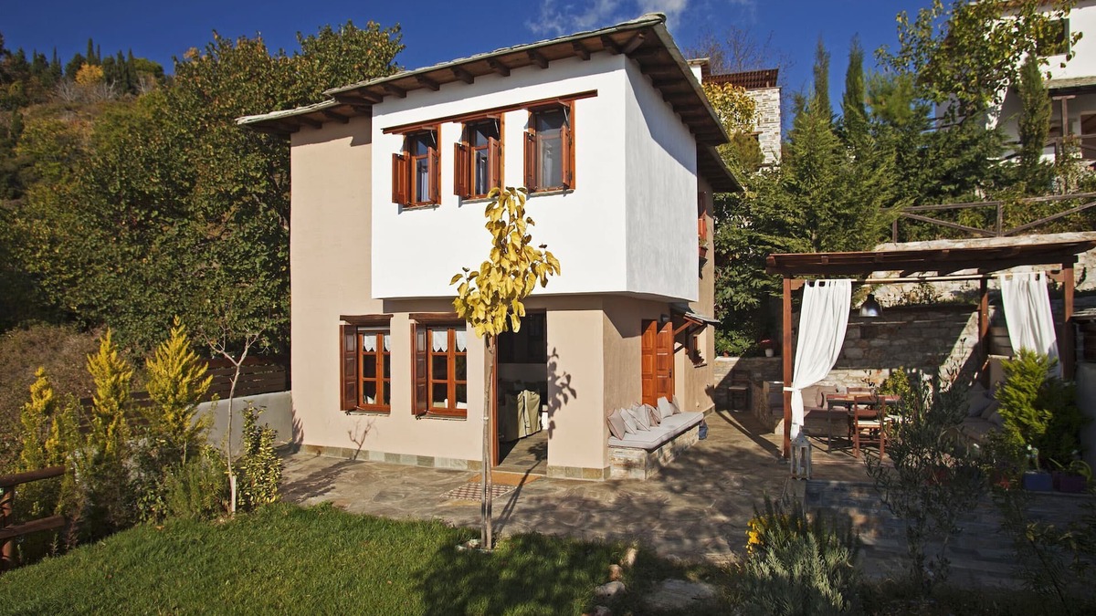 South Pelion Villa | PELION HOMES | Villa DIONI relax in a peaceful villa w/a small cooling pool