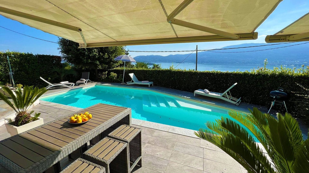 Suna Villa | Pellegrini Boutique Villa Lake View