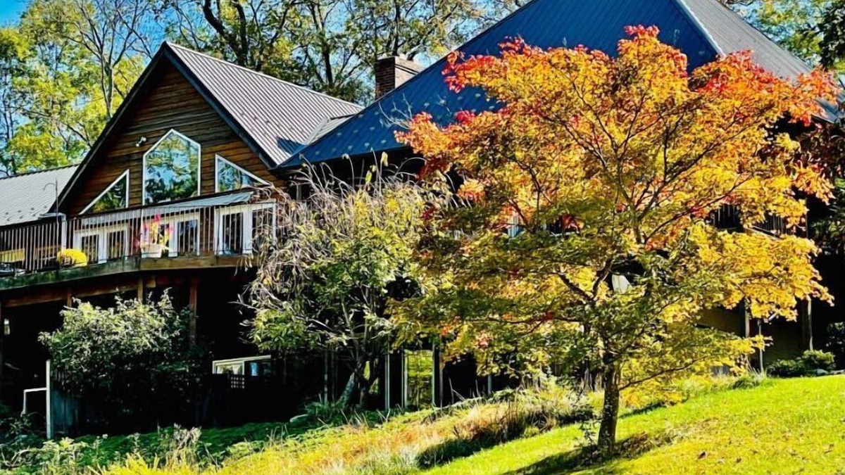 Star Tannery House | Pembroke Springs Retreat