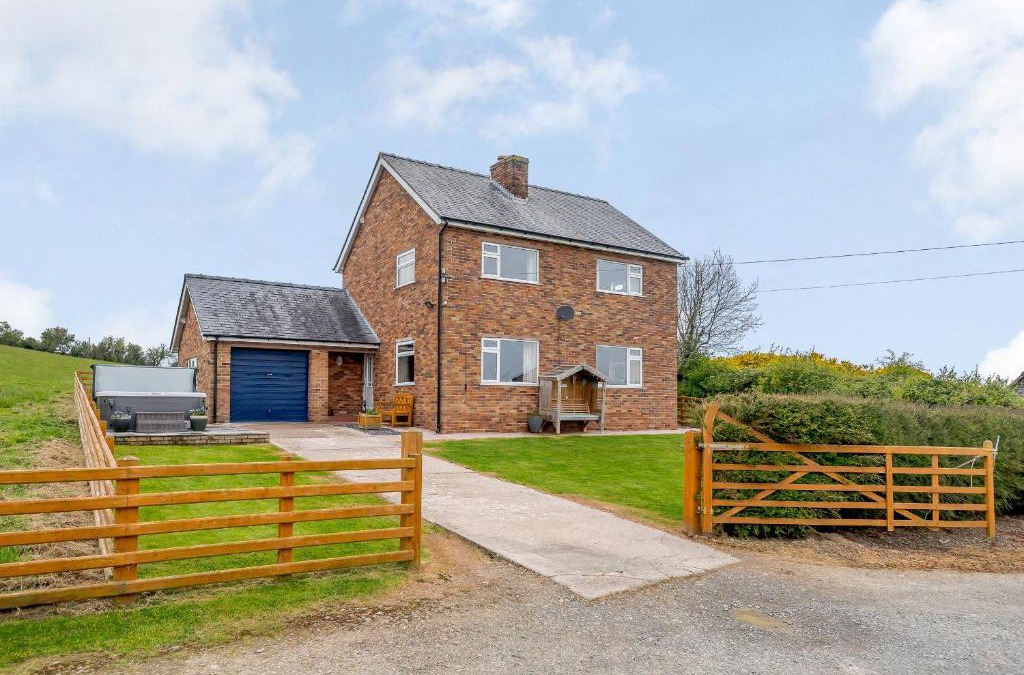 Llannefydd House | Pen Y Gaer