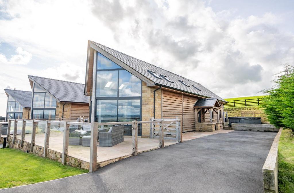 Higher Walton House | Pendle View by Valley View Lodges Longridge