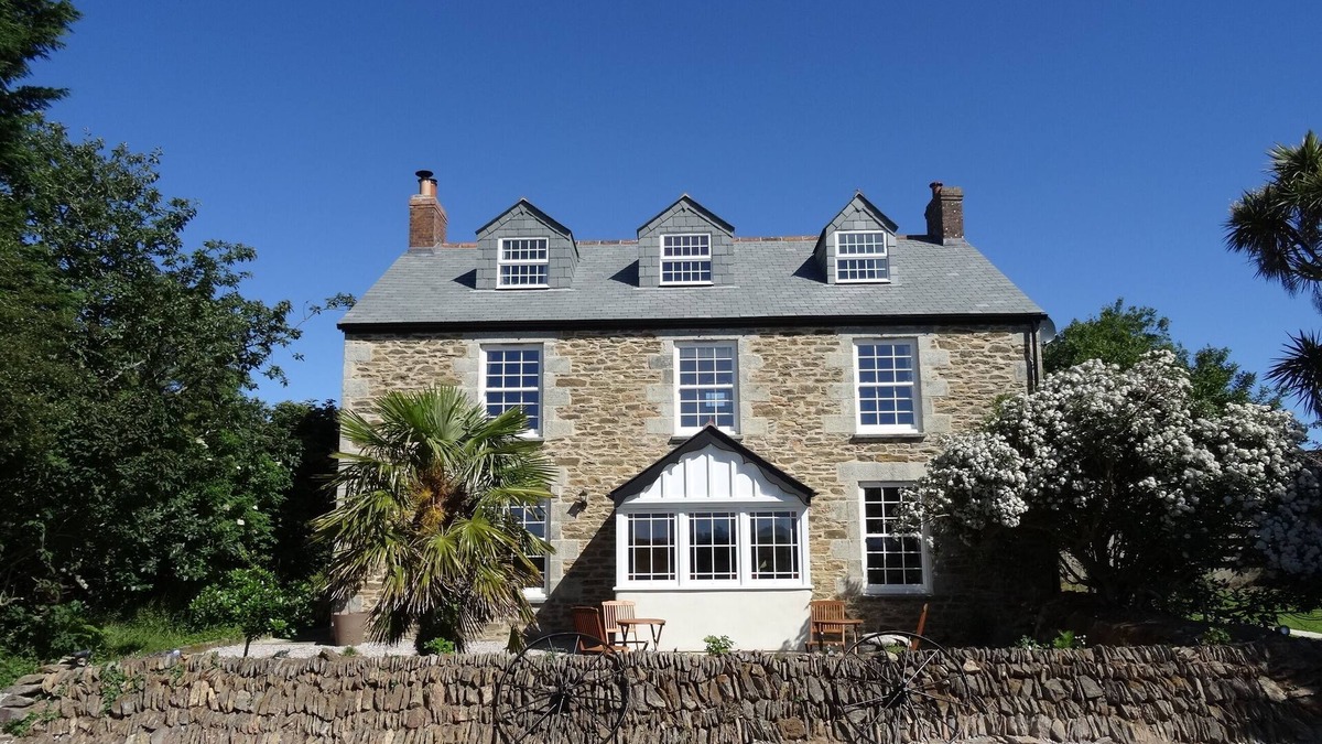 Trispen Bed & Breakfast | Pengelly Farmhouse B&B