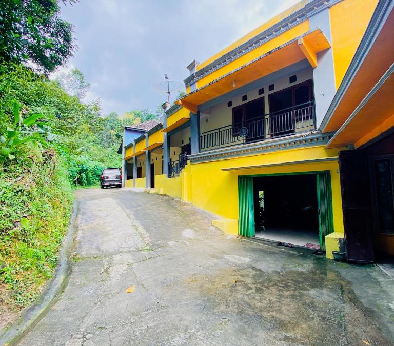 Ponorogo House | Penginapan Nirwana
