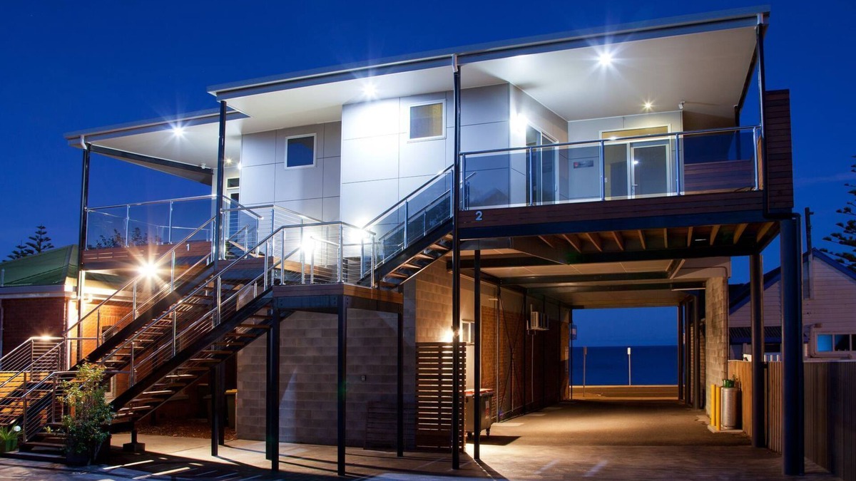 Penguin Apartment | Penguin Waterfront Escape