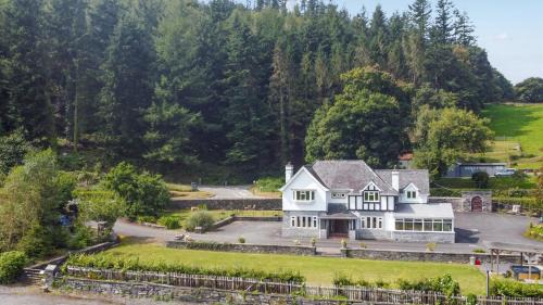 Llanrwst House | Pengwern
