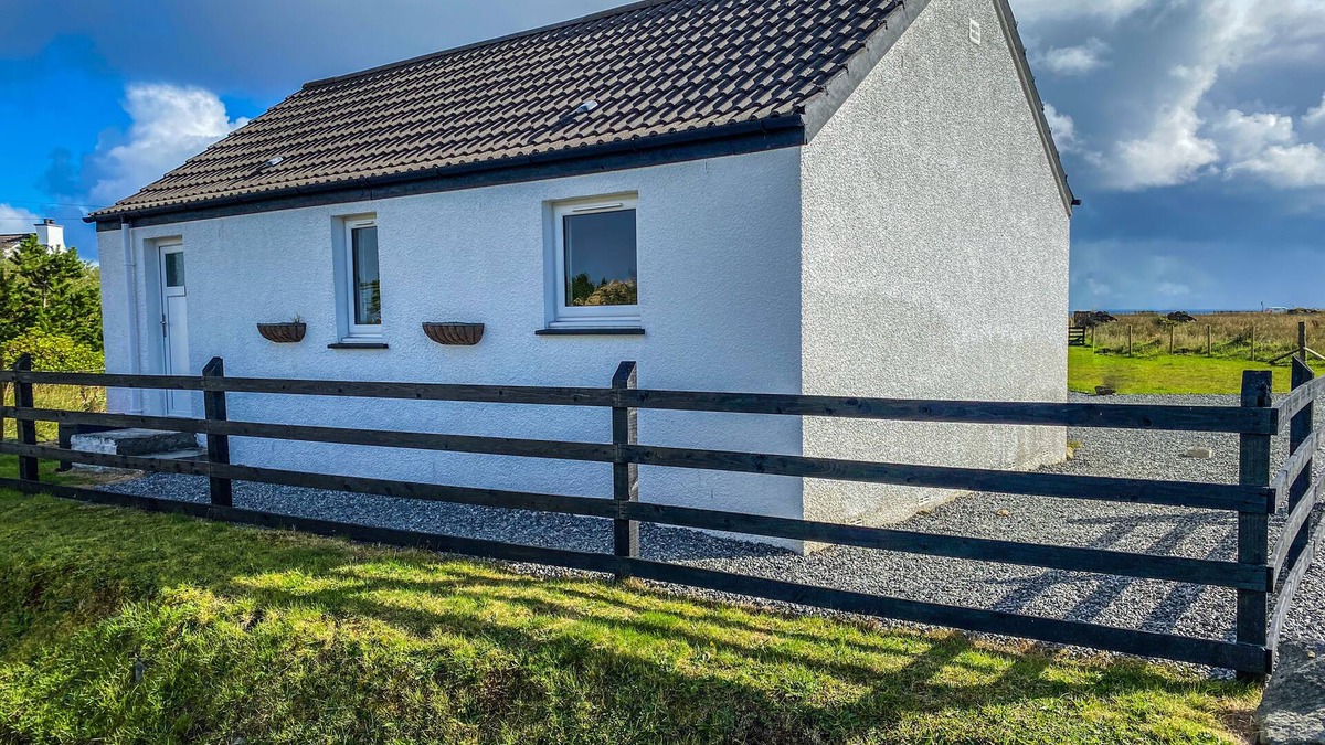 Isle of Lewis Cottage | Peninsula Cottage near Stornoway/Pet friendly