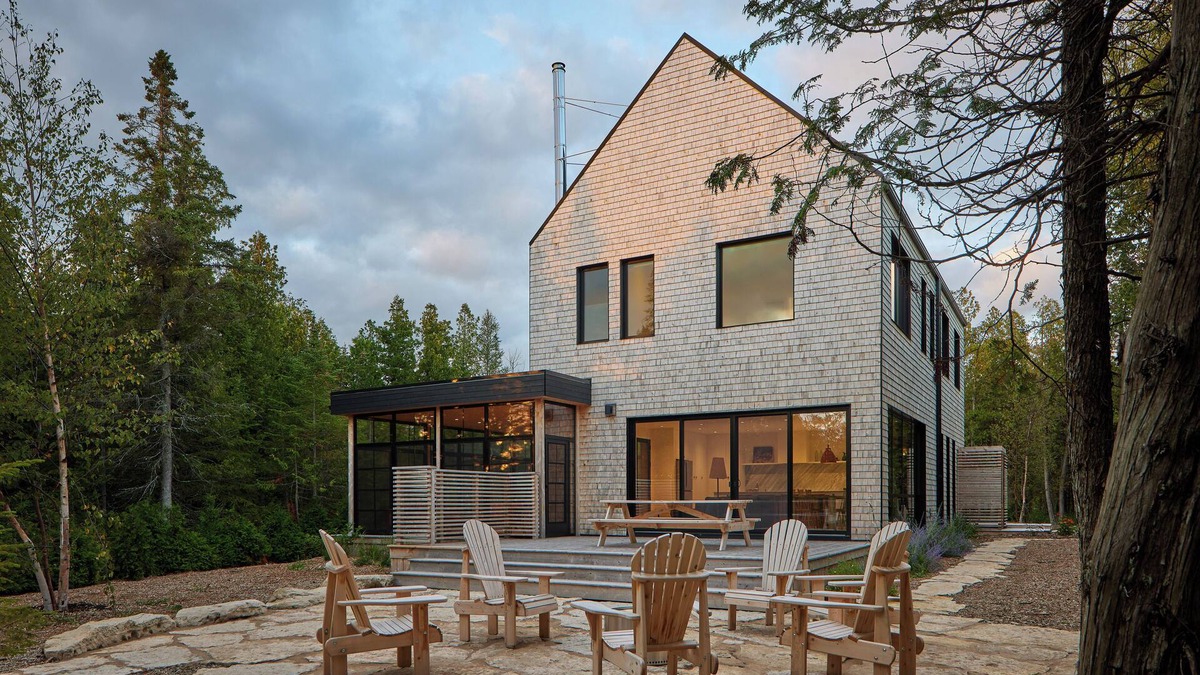 Lion's Head House | Peninsula House: a modern North Bruce waterfront