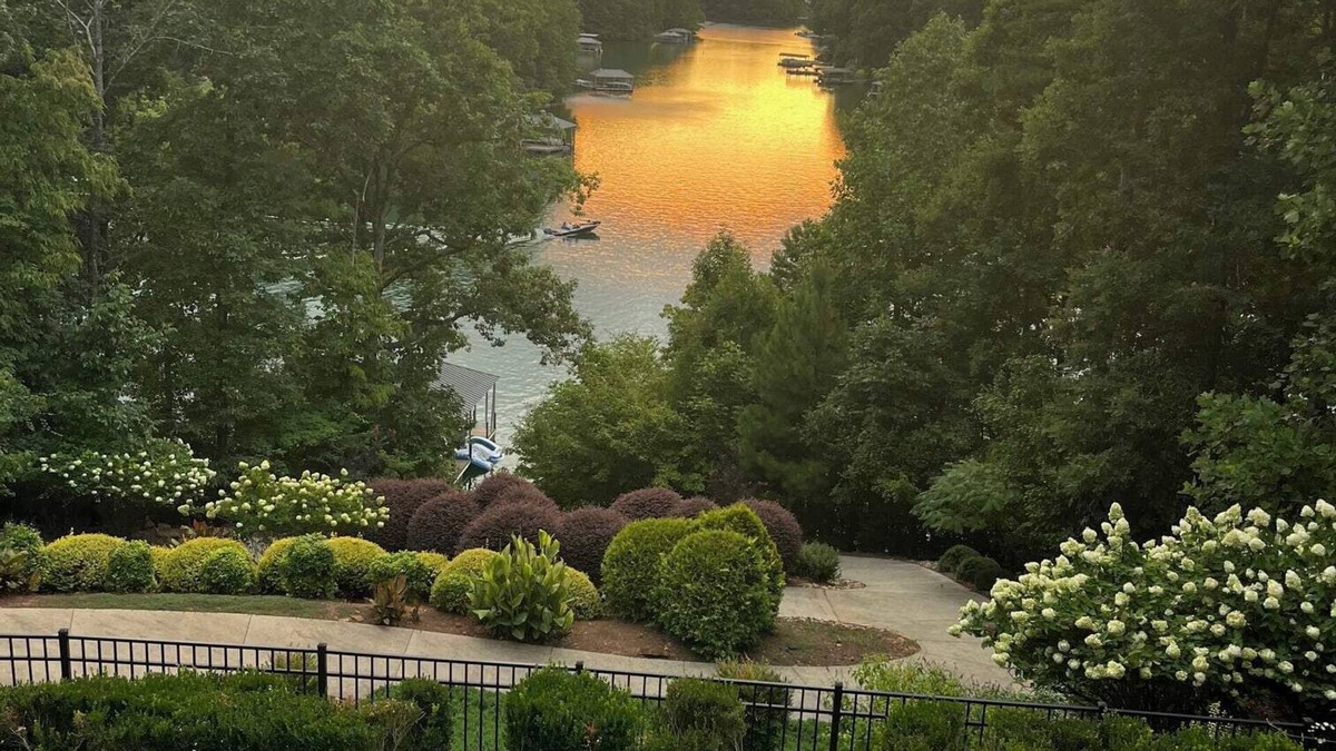 West Union House | Peninsula Sunset View of Keowee