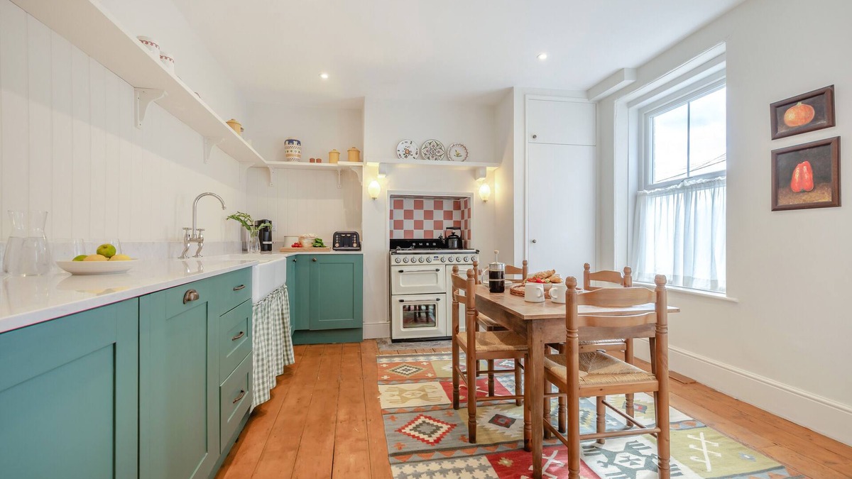 Wadebridge House | Penjoly - Four Bedroom House, Sleeps 6