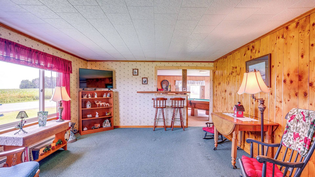 Town of Benton House | Penn Yan Vacation Rental Near Seneca & Keuka Lakes