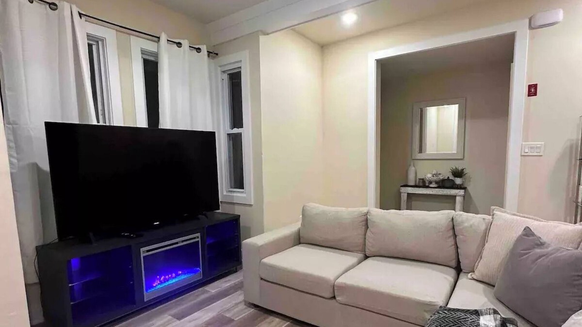 Pennsville House | Pennsvilee Spacious BEAUTIFUL 2 Bedroom HOME.