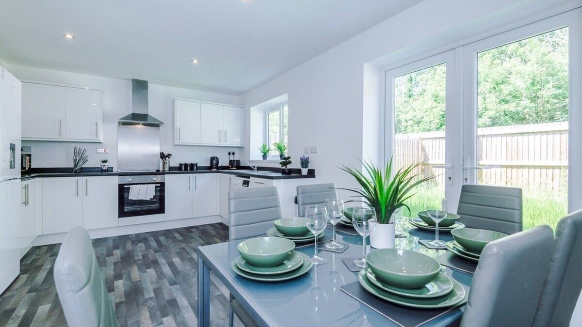 St Helens House | Penny Bridge | Modern | 6 Beds