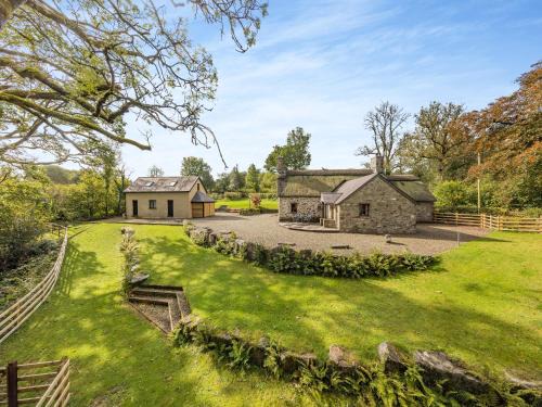 Bontnewydd House | Penpompren