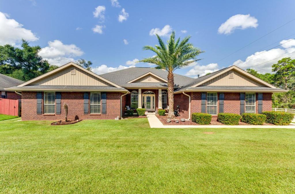 Brent House | Pensacola Home with Private Lanai, 9 Mi to Downtown!
