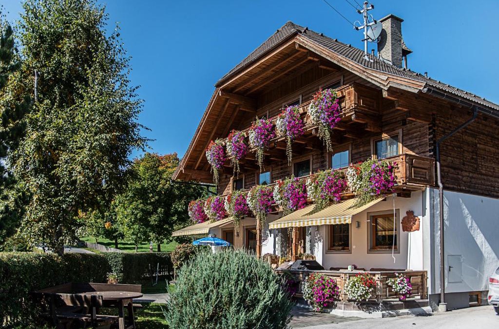 Mariapfarr House | Pension Bacherhof