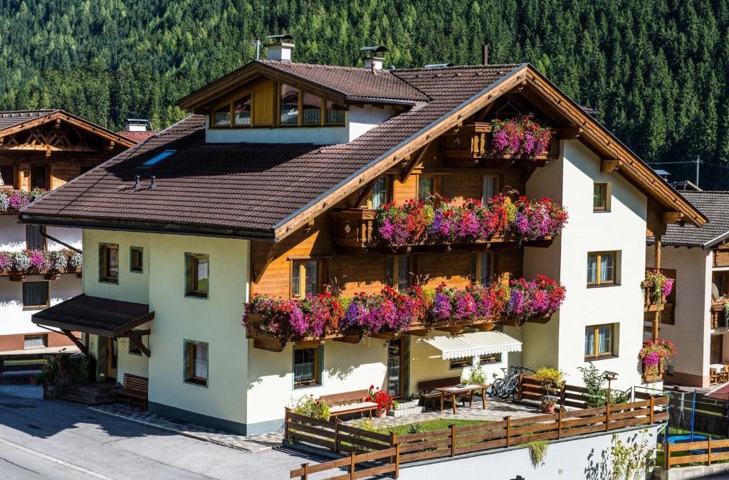Neustift Im Stubaital House | Pension Bergwelt