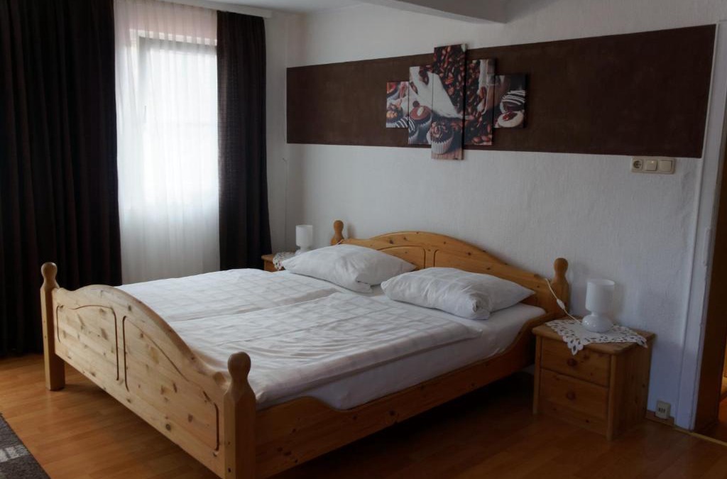 Weibersbrunn House | Pension Burger - Bed & Breakfast