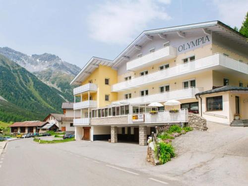 Solda House | Pension Cafè Olympia