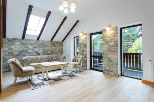 Sinaia House | Pension Carmen`s Mansion A