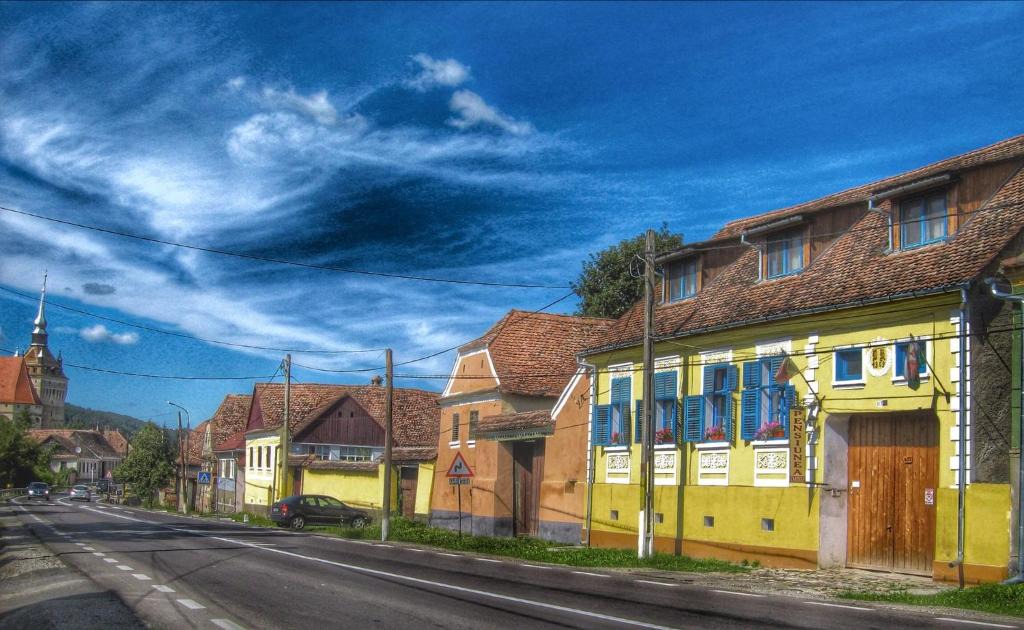 Saschiz House | Pension Cartref