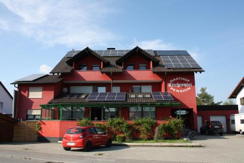 Niederaichbach House | Pension Kirchenwirt