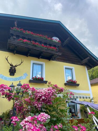 Loich House | Pension Landhaus Ingrid B&B