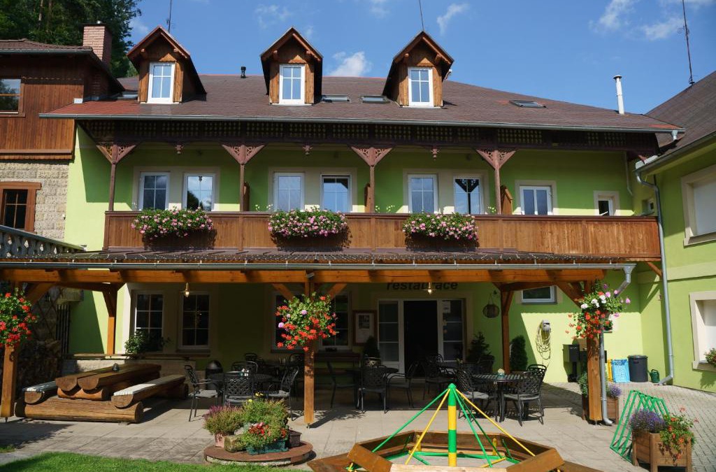 Srbska Kamenice House | Pension Les
