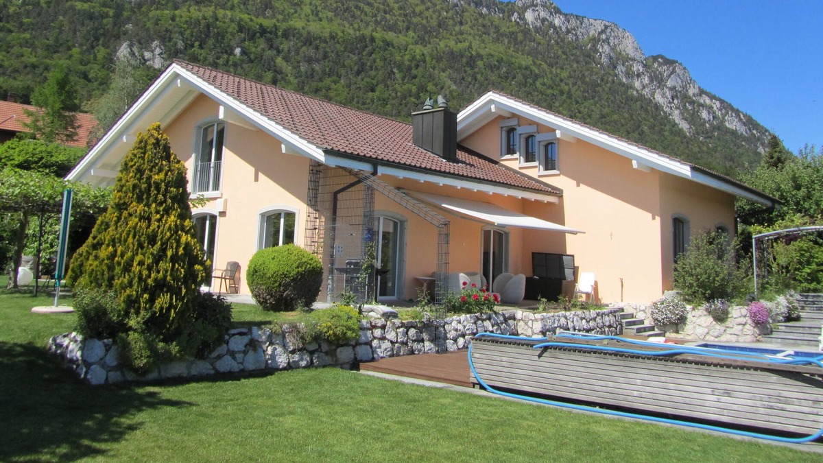 Ruttenen House | Pension Marina