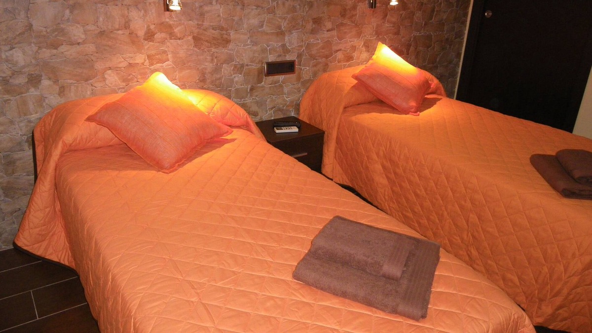 Faio House | Pension Matarrana
