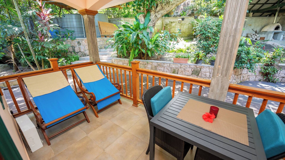 La Digue Hotel | Pension Michel - Villa Roche Bois
