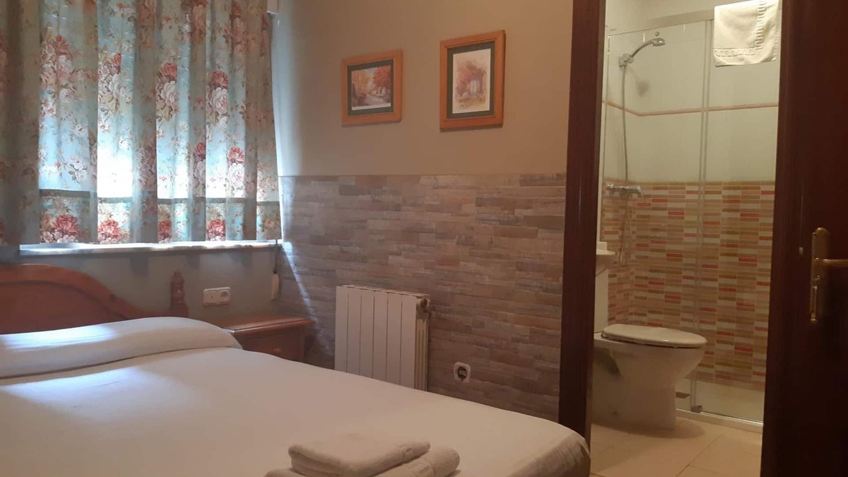 Aviles House | Pension Serafin