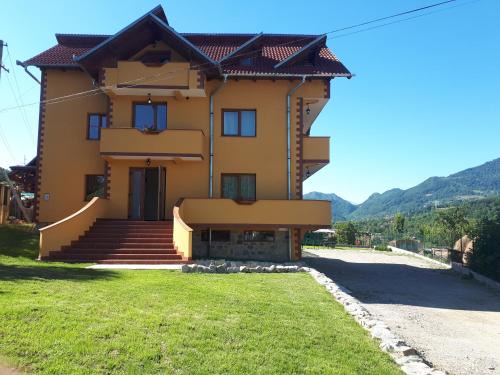 Corbeni House | Pensiunea Annalisa
