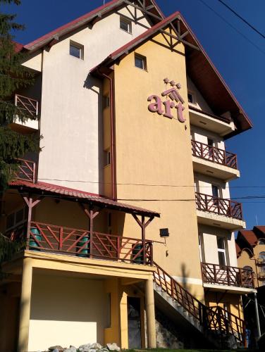 Vartop Hotel | Pensiunea Cabana Art