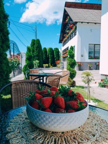 Birsana House | Pensiunea Casa Andreea - Bârsana Maramureș