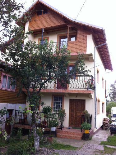 Corbeni House | pensiunea Casa Eliza Maria
