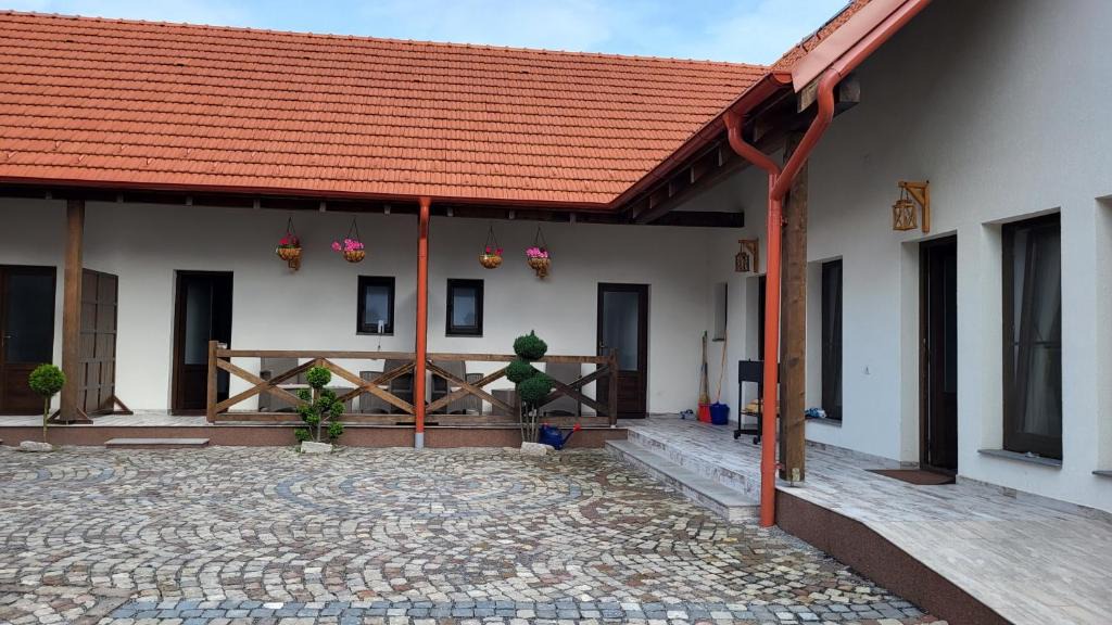 Racos House | PENSIUNEA CASTELANA