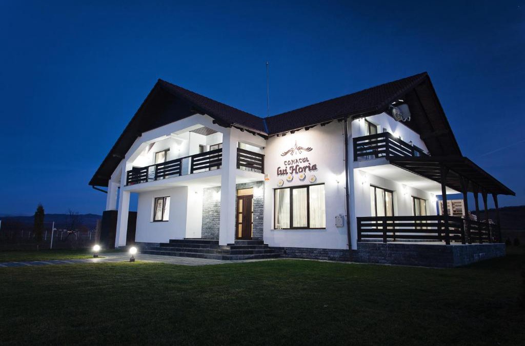 Livezile House | Pensiunea Conacul lui Horia