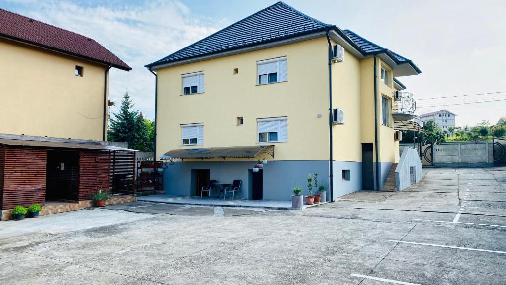 Baile Felix House | Pensiunea Cory