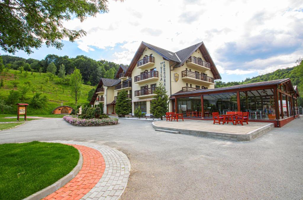 Sangeorz-Bai House | Pensiunea Decorale