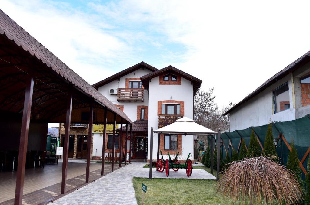 Valenii de Munte House | Pensiunea Dely Cios