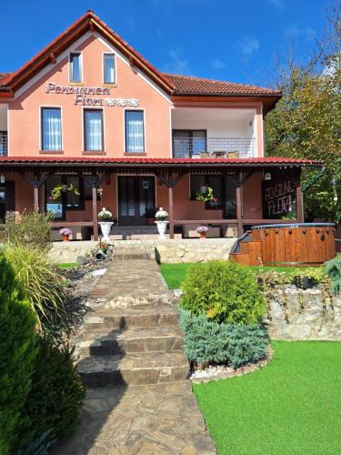 Vata de Jos House | Pensiunea Flori