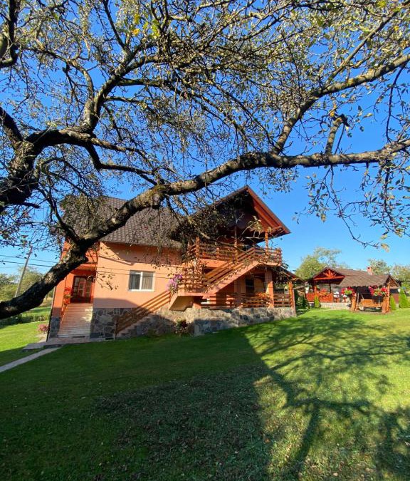 Surdesti House | Pensiunea Martuca