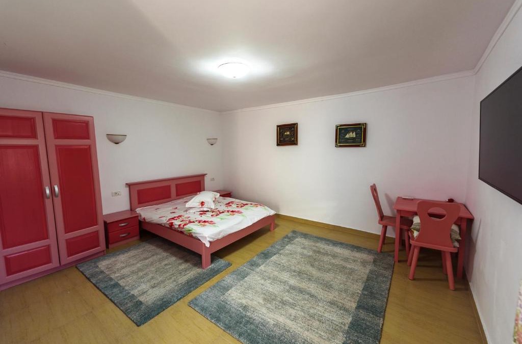 Eselnita House | Pensiunea SARRA