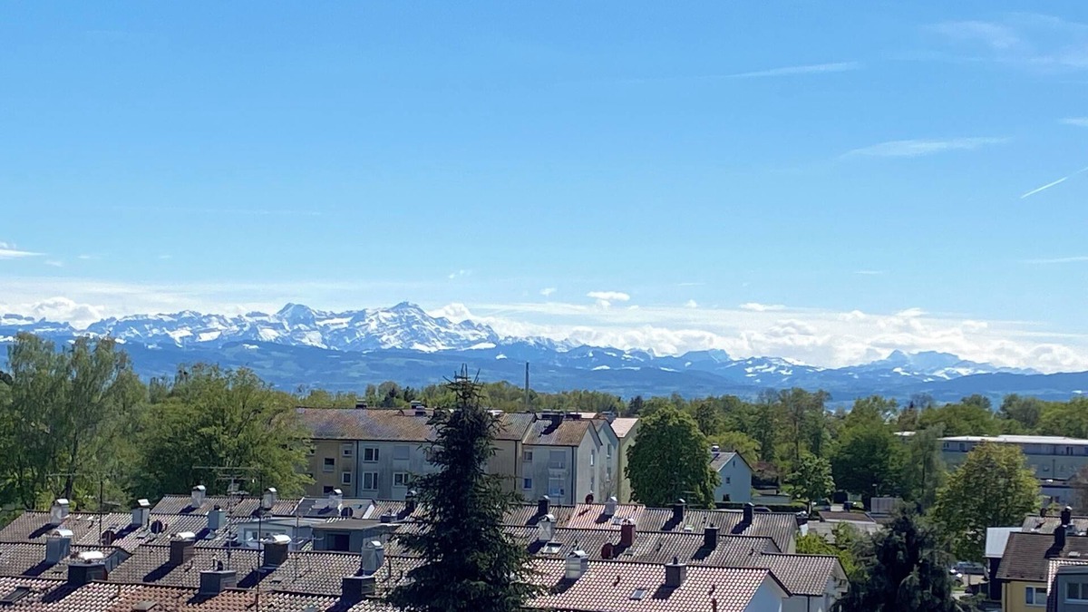 Friedrichshafen Apartment | Penthouse Apartment mit Alpenblick