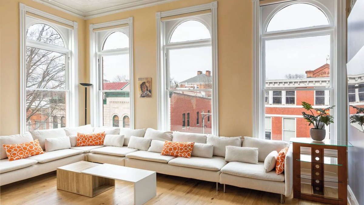 North Downtown Apartment | Penthouse Apartment Overlooking Downtown Mall