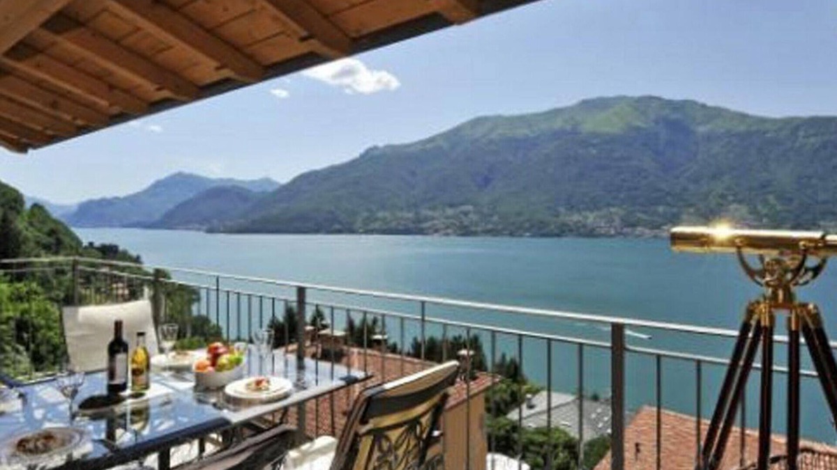 Dorio Apartment | Penthouse Apartment on Lake Como with Gorgeous Lake & Mountain Views