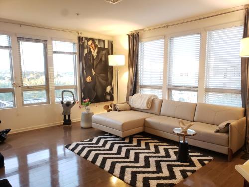 Irvine Apartment | Penthouse Dreams