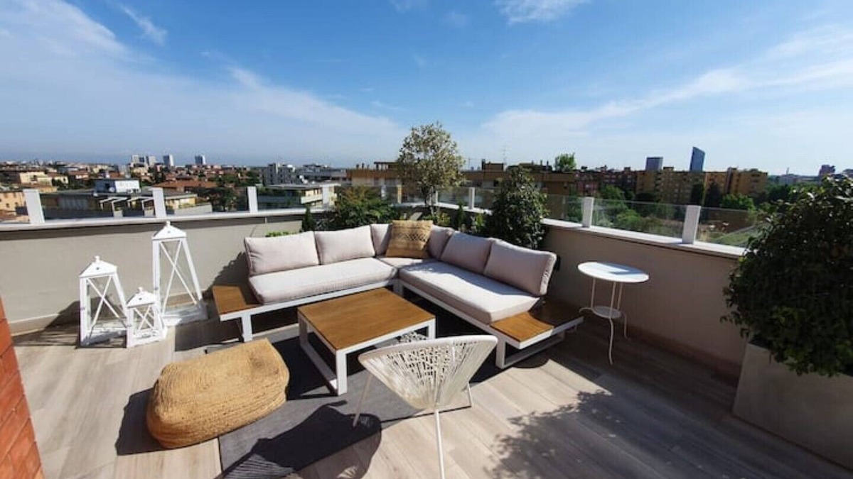 San Donato-San Vitale Apartment | Penthouse F8 | Rooftop Terrace, Two Towers View