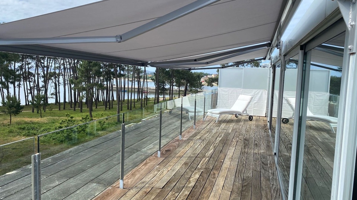 Isla de Arosa Apartment | Penthouse in Illa de Arousa, beach and pool.